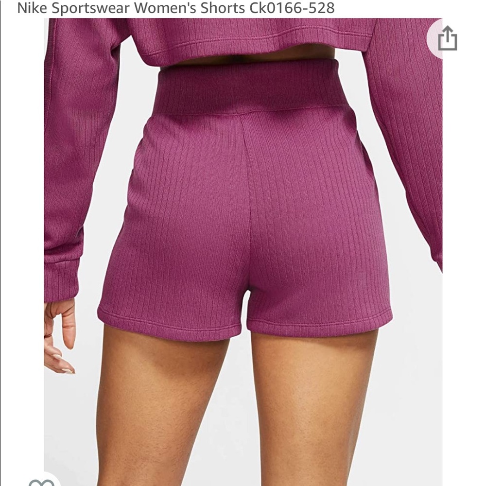WOMENS NIKE SHORTS - Picture 2 of 10